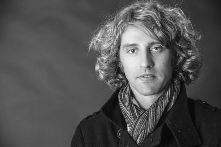 Sunday Music – Steve Hensby